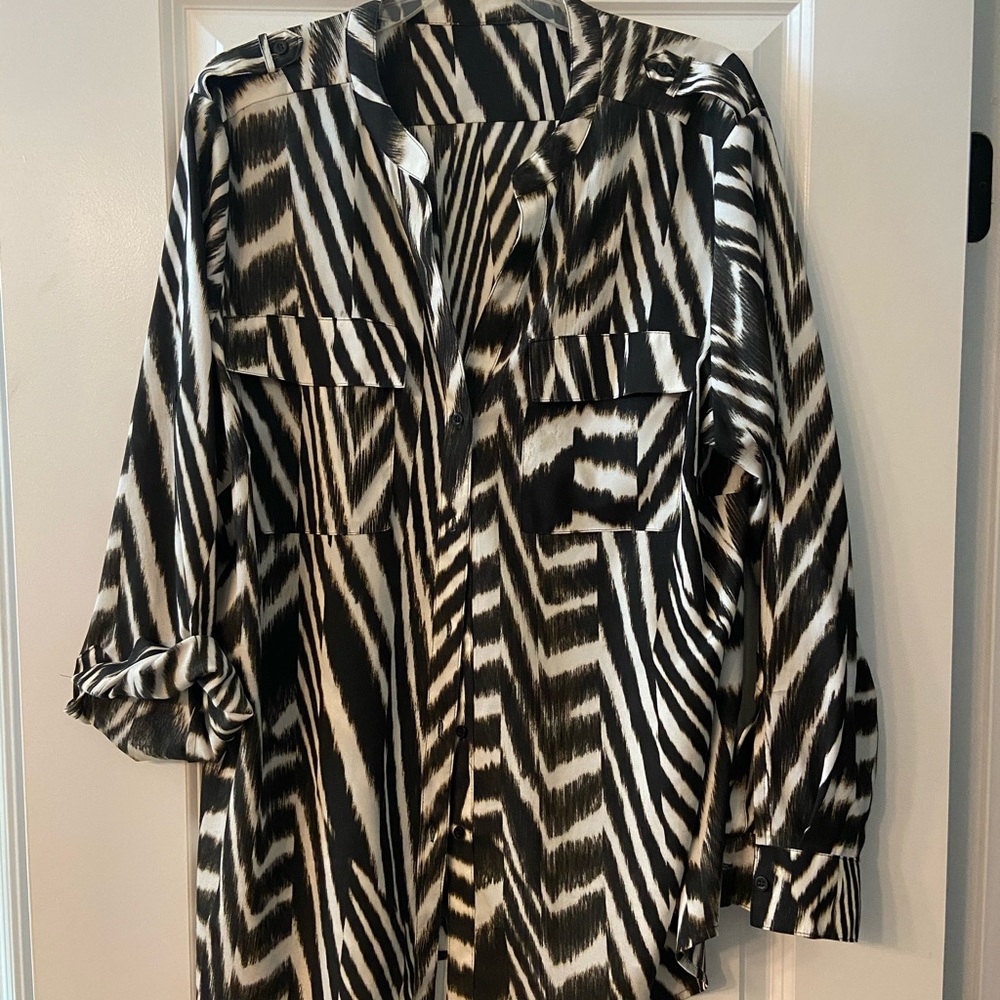 Ladies Chico’s long sleeve blouse